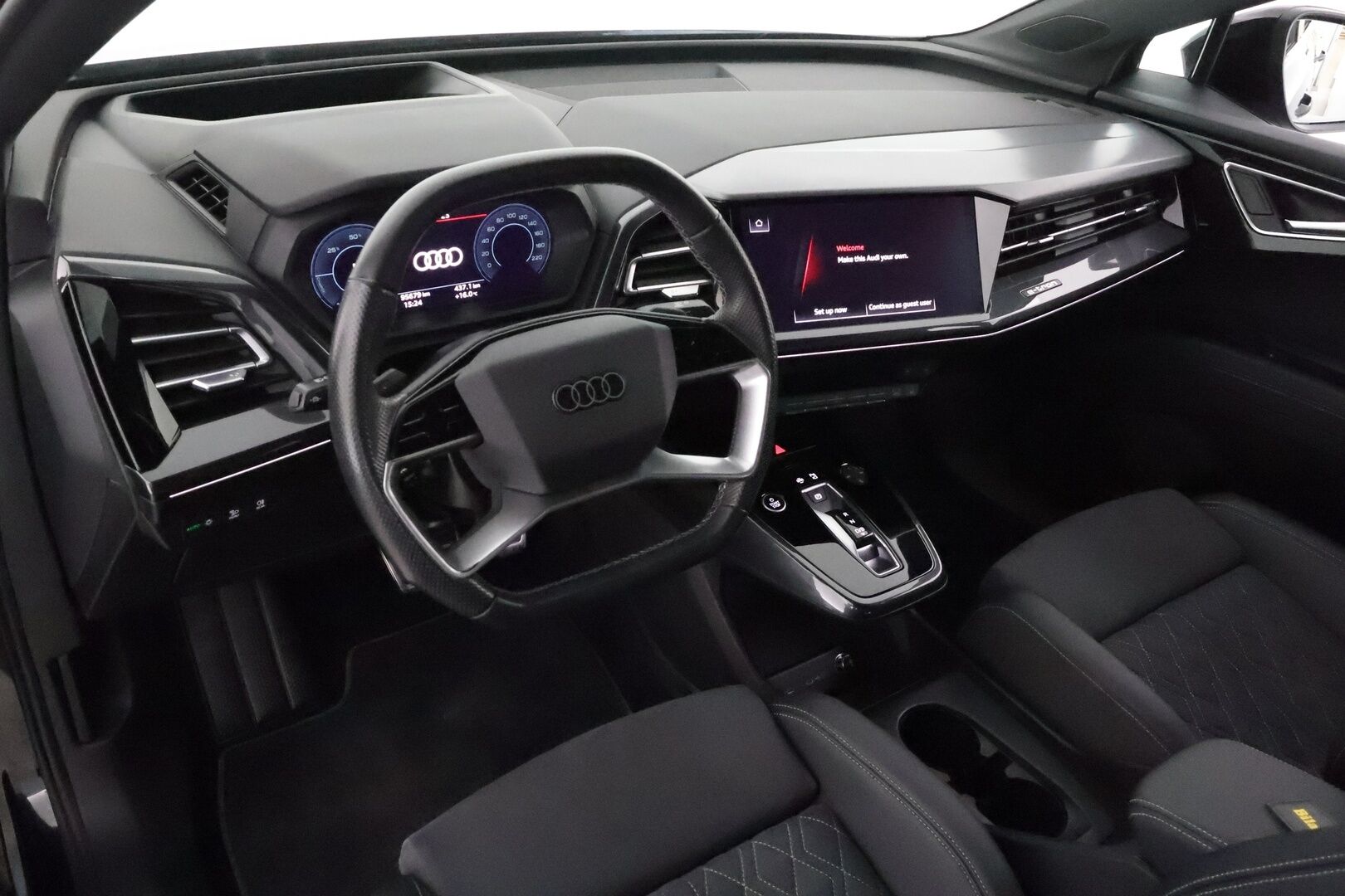 AUDI Q4 E-TRON 2022 40 Sportback S-Line **HUD / Adapt. vakkari / Lämpöpumppu / Matrix / P.kamera / Keyless** - 3,99 % KORKOTARJOUS TÄHÄN AUTOON - 