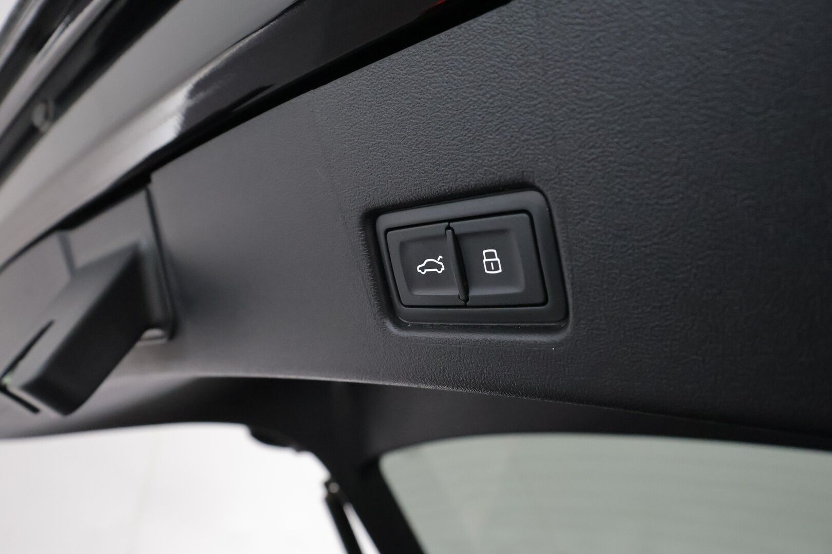 AUDI Q4 E-TRON 2022 40 Sportback S-Line **HUD / Adapt. vakkari / Lämpöpumppu / Matrix / P.kamera / Keyless** - 3,99 % KORKOTARJOUS TÄHÄN AUTOON - 