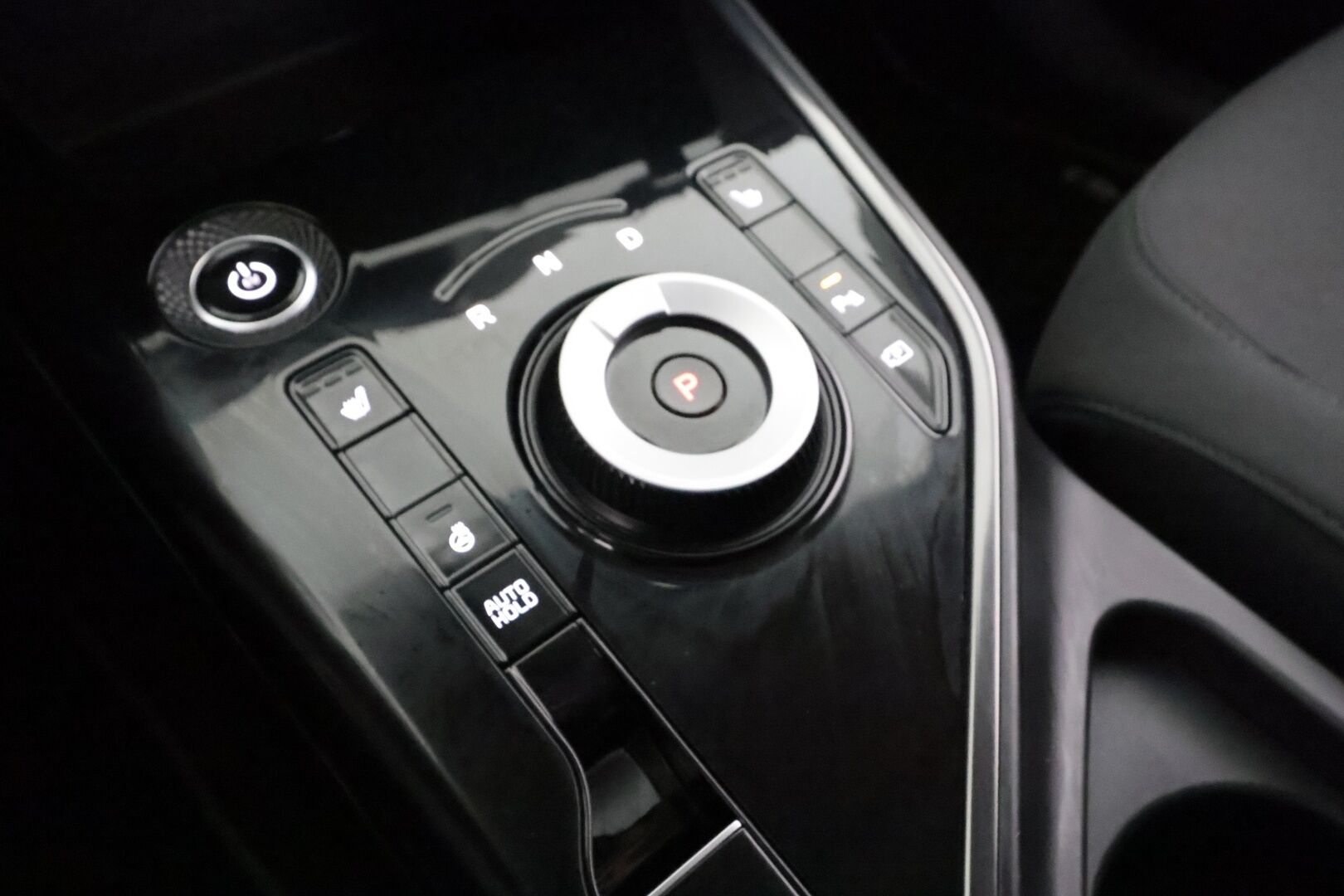 KIA NIRO 2023 LX 64,8 kWh 204 hv - | ACC | Lohko | P.Kamera | LED | Ratinlämmitys | Digimittaristo | Kahdet Renkaat |