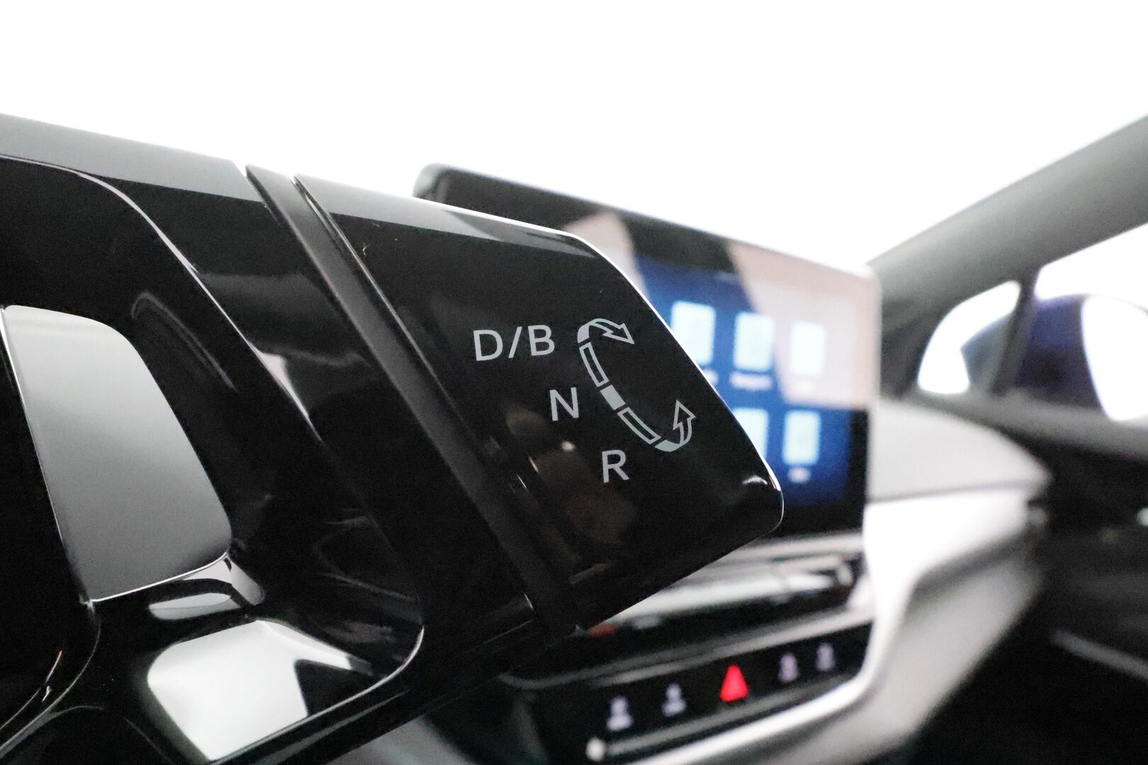 VOLKSWAGEN ID.4 2023 Pro Performance 150 kW **Adapt.vakkari / Travel Assist / Hierovat Muistipenkit / Lämpöpumppu / Koukku / 360 Kamera** - 3,99 % KORKOTARJOUS TÄHÄN AUTOON - 