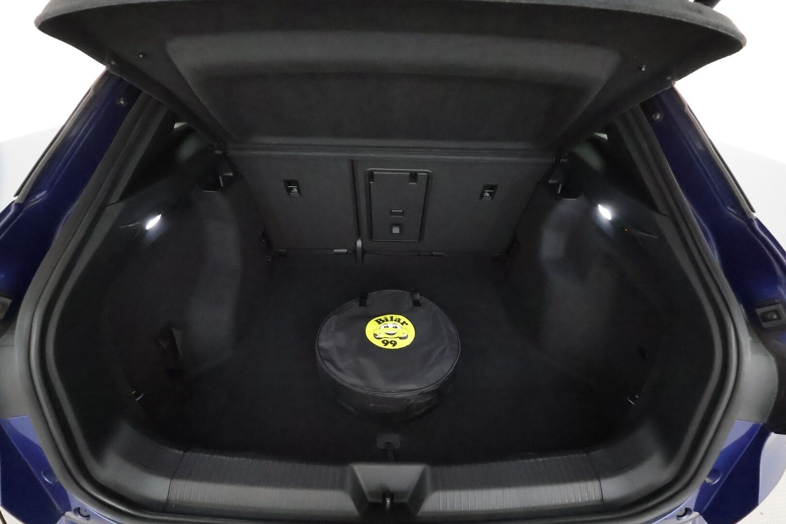 VOLKSWAGEN ID.4 2023 Pro Performance 150 kW **Adapt.vakkari / Travel Assist / Hierovat Muistipenkit / Lämpöpumppu / Koukku / 360 Kamera** - 3,99 % KORKOTARJOUS TÄHÄN AUTOON - 