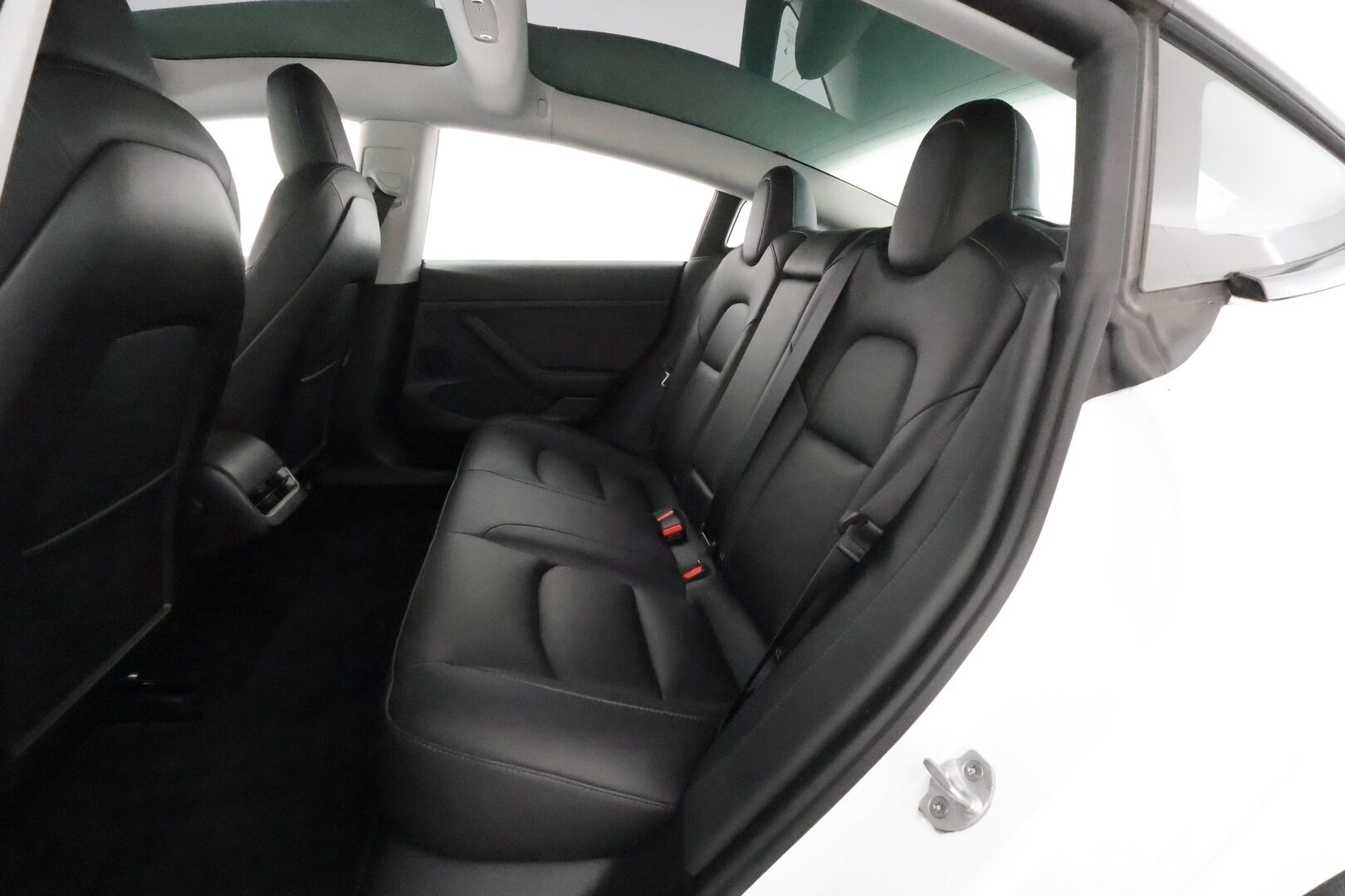 TESLA MODEL 3 2022 Performance **Lämpöpumppu / AMD Ryzen / Matrix LED / Autopilot / Lasikatto / P.kamera / PremiumAudio** - 3,99 % KORKOTARJOUS TÄHÄN AUTOON - 