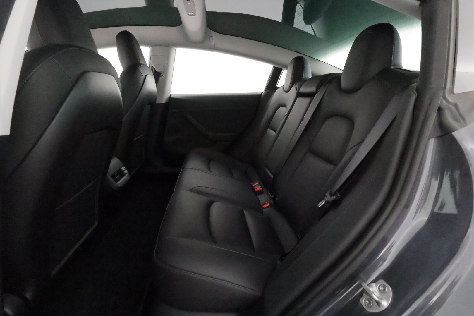 TESLA MODEL 3 2022 Performance **Lämpöpumppu / Matrix LED / AMD Ryzen / Autopilot / Lasikatto / Premium Audio / P.kamera** - 3,99 % KORKOTARJOUS TÄHÄN AUTOON - 