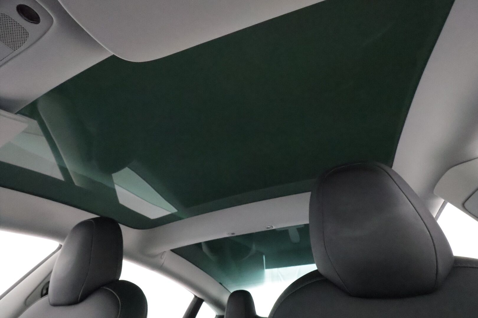 TESLA MODEL 3 2022 Performance **Lämpöpumppu / Matrix LED / AMD Ryzen / Autopilot / Lasikatto / Premium Audio / P.kamera** - 3,99 % KORKOTARJOUS TÄHÄN AUTOON - 