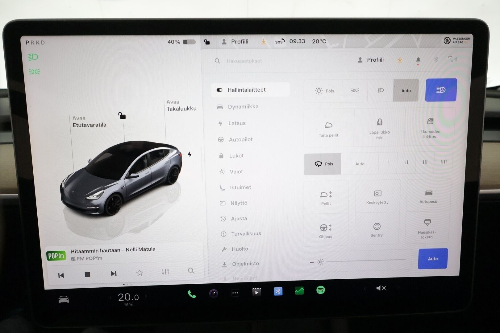TESLA MODEL 3 2022 Performance **Lämpöpumppu / Matrix LED / AMD Ryzen / Autopilot / Lasikatto / Premium Audio / P.kamera** - 3,99 % KORKOTARJOUS TÄHÄN AUTOON - 