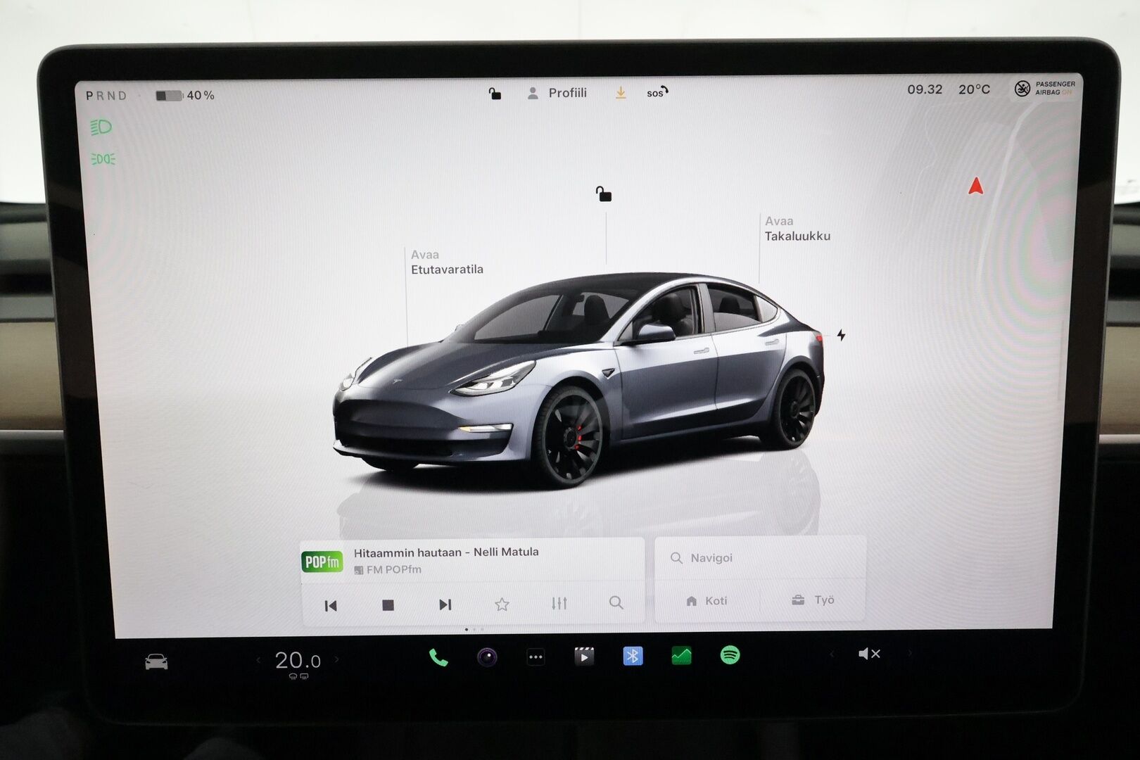 TESLA MODEL 3 2022 Performance **Lämpöpumppu / Matrix LED / AMD Ryzen / Autopilot / Lasikatto / Premium Audio / P.kamera** - 3,99 % KORKOTARJOUS TÄHÄN AUTOON - 