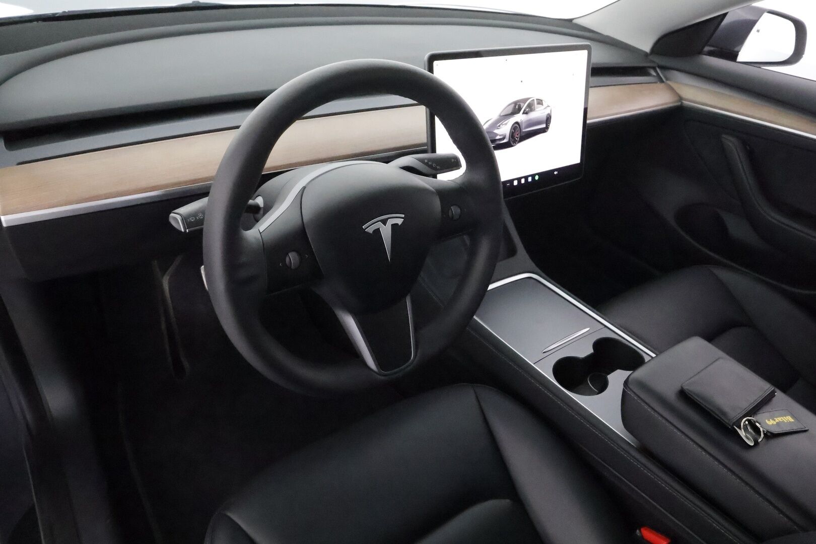 TESLA MODEL 3 2022 Performance **Lämpöpumppu / Matrix LED / AMD Ryzen / Autopilot / Lasikatto / Premium Audio / P.kamera** - 3,99 % KORKOTARJOUS TÄHÄN AUTOON - 