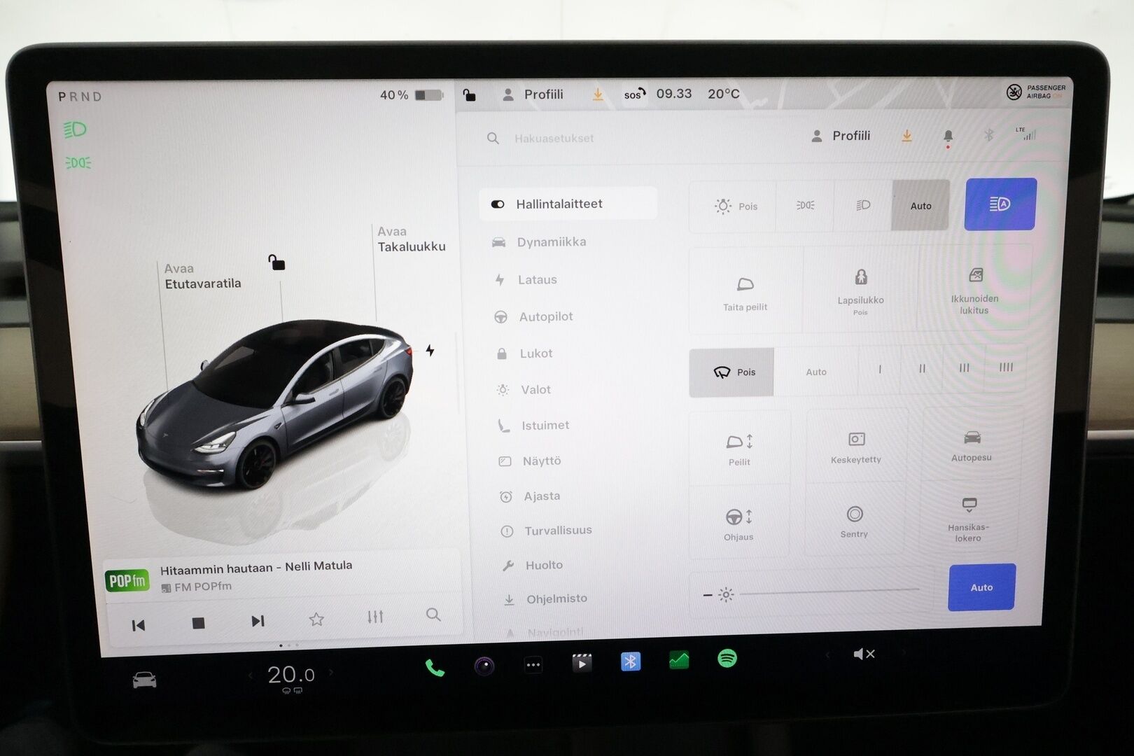 TESLA MODEL 3 2022 Performance **Lämpöpumppu / Matrix LED / AMD Ryzen / Autopilot / Lasikatto / Premium Audio / P.kamera** - 3,99 % KORKOTARJOUS TÄHÄN AUTOON - 