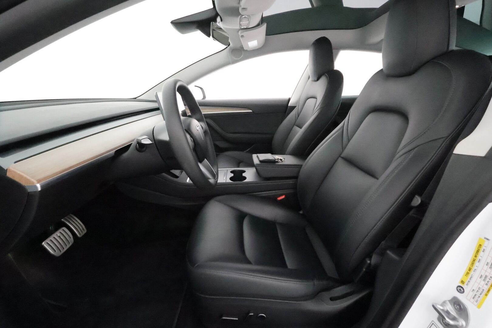 TESLA MODEL 3 2022 Performance **Lämpöpumppu / Matrix LED / AMD Ryzen / Autopilot / Lasikatto / Premium Audio / P.kamera** - 3,99 % KORKOTARJOUS TÄHÄN AUTOON - 