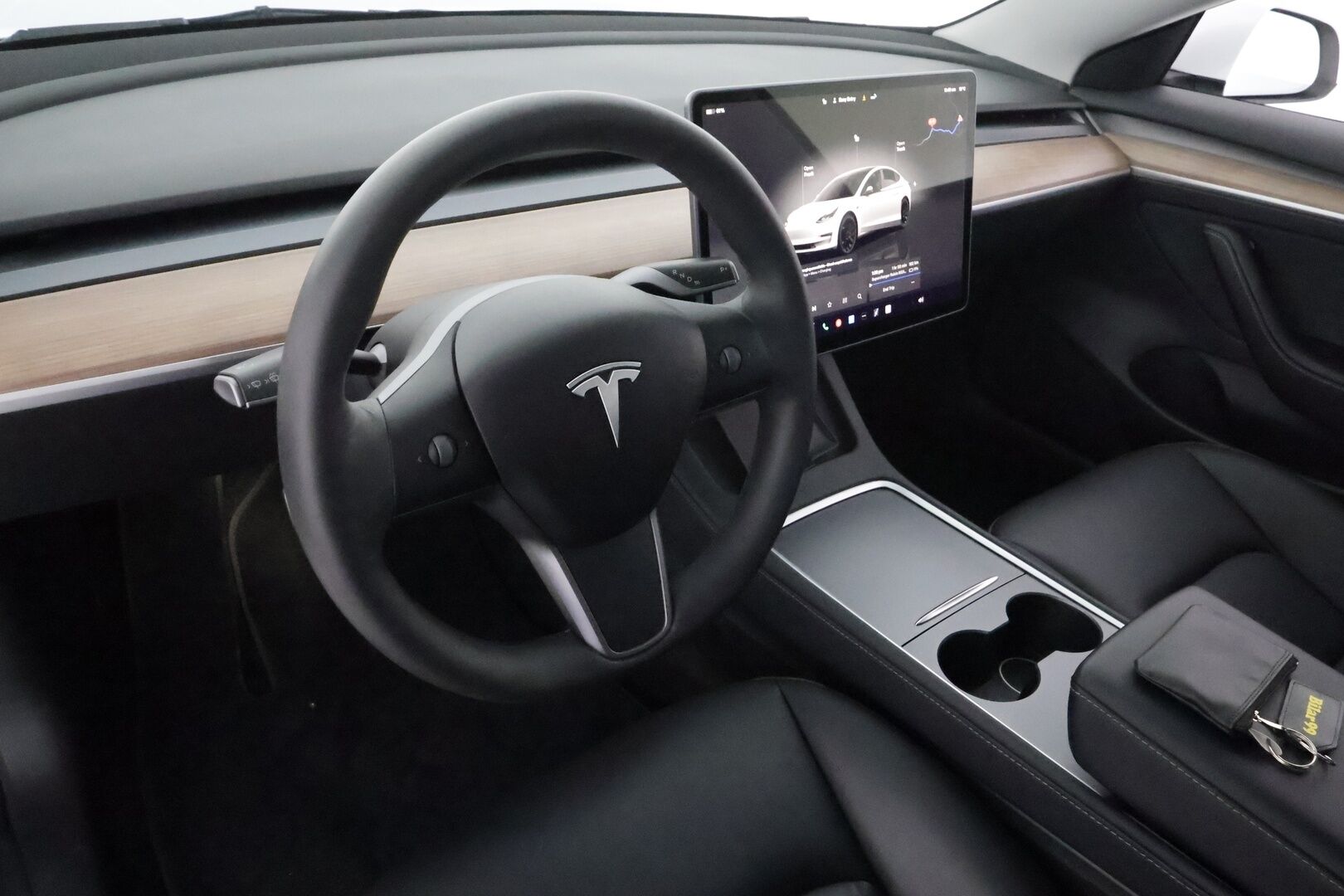 TESLA MODEL 3 2022 Performance **Lämpöpumppu / Matrix LED / AMD Ryzen / Autopilot / Lasikatto / Premium Audio / P.kamera** - 3,99 % KORKOTARJOUS TÄHÄN AUTOON - 