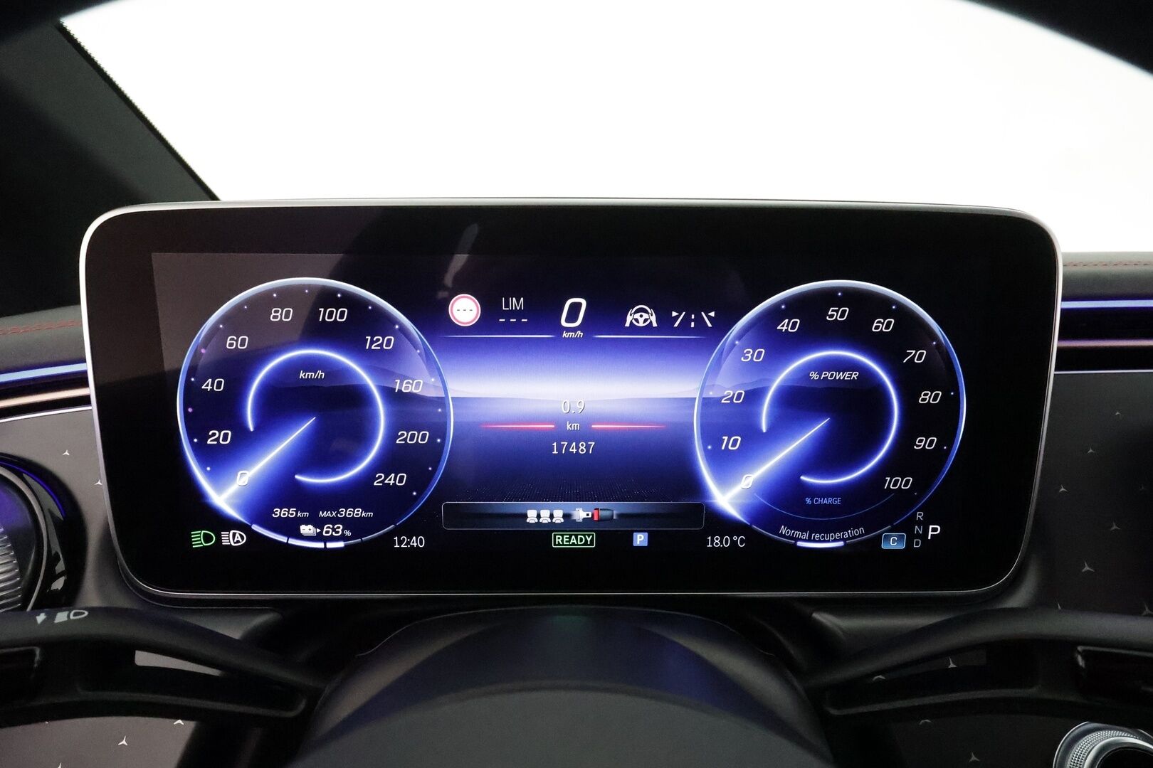 MERCEDES-BENZ EQE 2024 300 AMG **Distronic+ / Burmester / Digital Light / Koukku / Muistipenkit / Keyless / 360 Kamera / Apple&Android** - 2,99 % KORKOTARJOUS TÄHÄN AUTOON - 