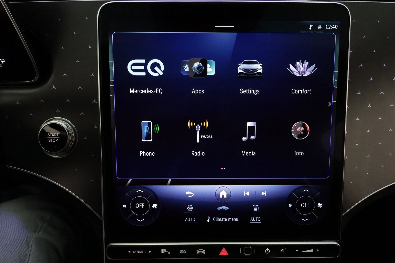 MERCEDES-BENZ EQE 2024 300 AMG **Distronic+ / Burmester / Digital Light / Koukku / Muistipenkit / Keyless / 360 Kamera / Apple&Android** - 2,99 % KORKOTARJOUS TÄHÄN AUTOON - 