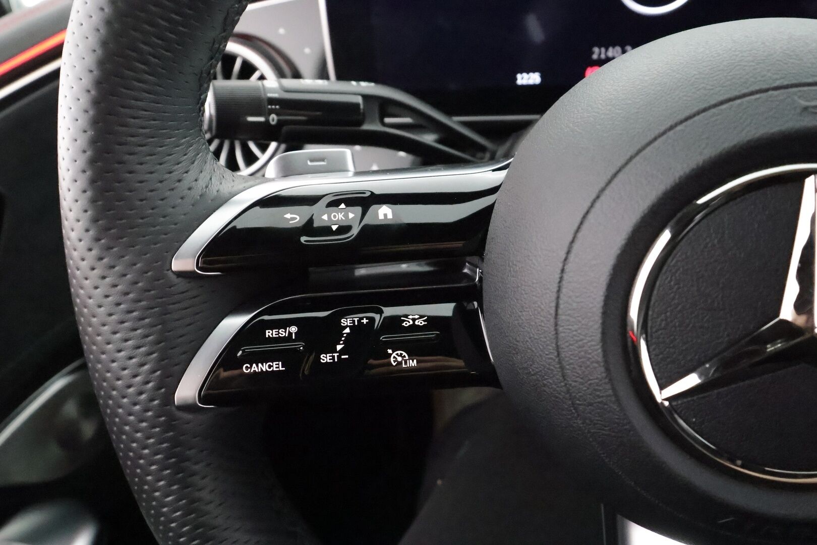 MERCEDES-BENZ EQE 2024 300 AMG * Distronic+ / ILP / Digital-LED / Koukku / Muistipenkit / Burmester / 360-Kamera / 4-Alueinen ilmastointi * - Koti & Kauppalaturi / Akku kuntotarkastettu / SoH 96.3% - HULLUT AVAJAISHULINAT KORKOTARJOUS 3,29 %