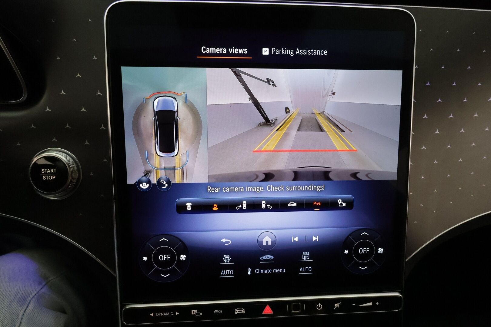 MERCEDES-BENZ EQE 2024 300 AMG **Distronic+ / Burmester / Digital Light / Koukku / Muistipenkit / Keyless / 360 Kamera / Apple&Android** - 2,99 % KORKOTARJOUS TÄHÄN AUTOON - 
