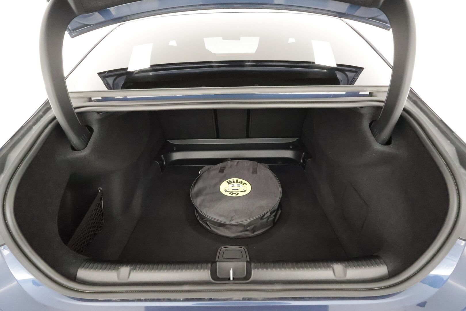 MERCEDES-BENZ EQE 2024 300 AMG * Distronic+ / ILP / Digital-LED / Koukku / Muistipenkit / Burmester / 360-Kamera / 4-Alueinen ilmastointi * - Koti & Kauppalaturi / Akku kuntotarkastettu / SoH 96.3% 