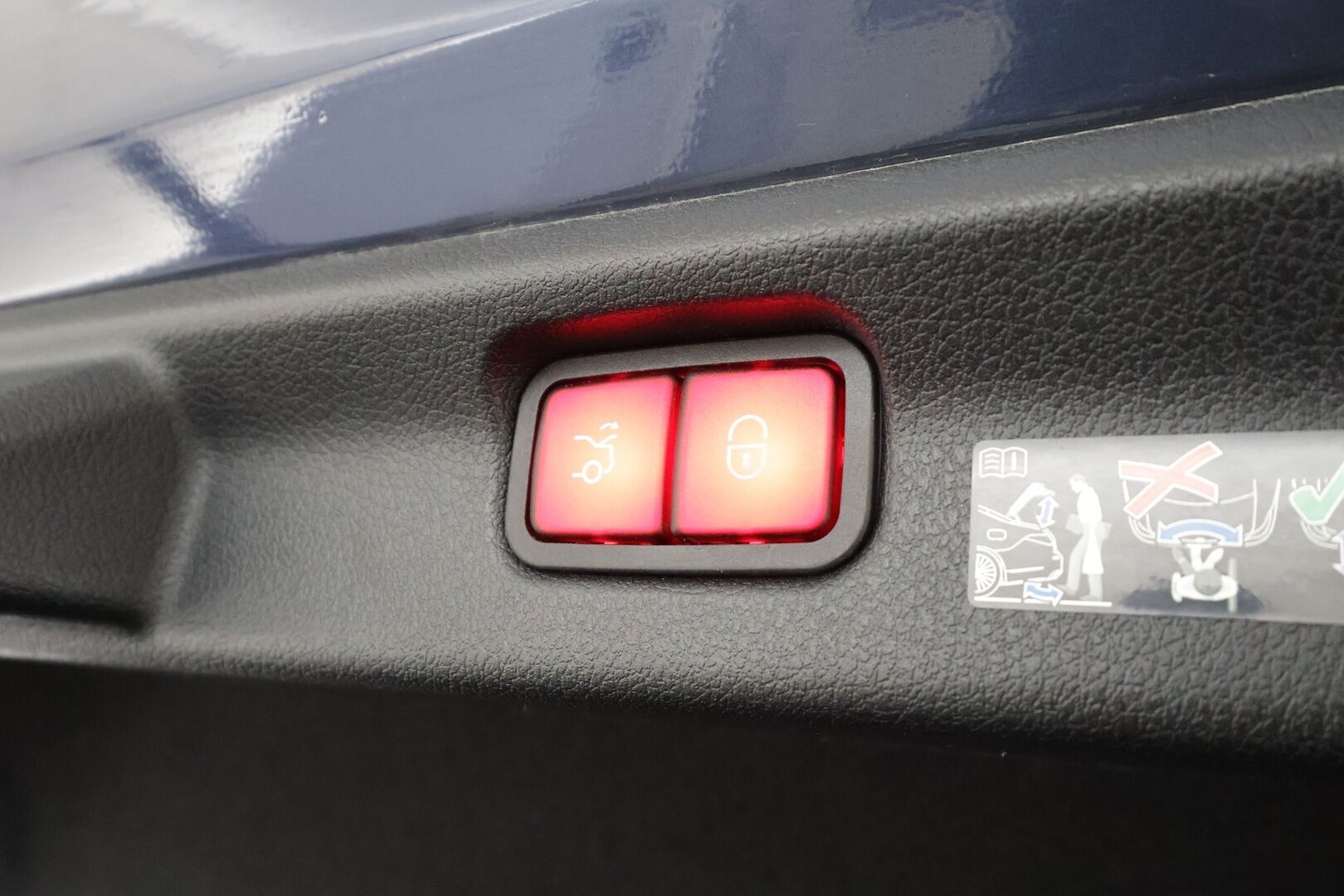 MERCEDES-BENZ EQE 2024 300 AMG * Distronic+ / ILP / Digital-LED / Koukku / Muistipenkit / Burmester / 360-Kamera / 4-Alueinen ilmastointi * - Koti & Kauppalaturi / Akku kuntotarkastettu / SoH 96.3% - HULLUT AVAJAISHULINAT KORKOTARJOUS 3,29 %