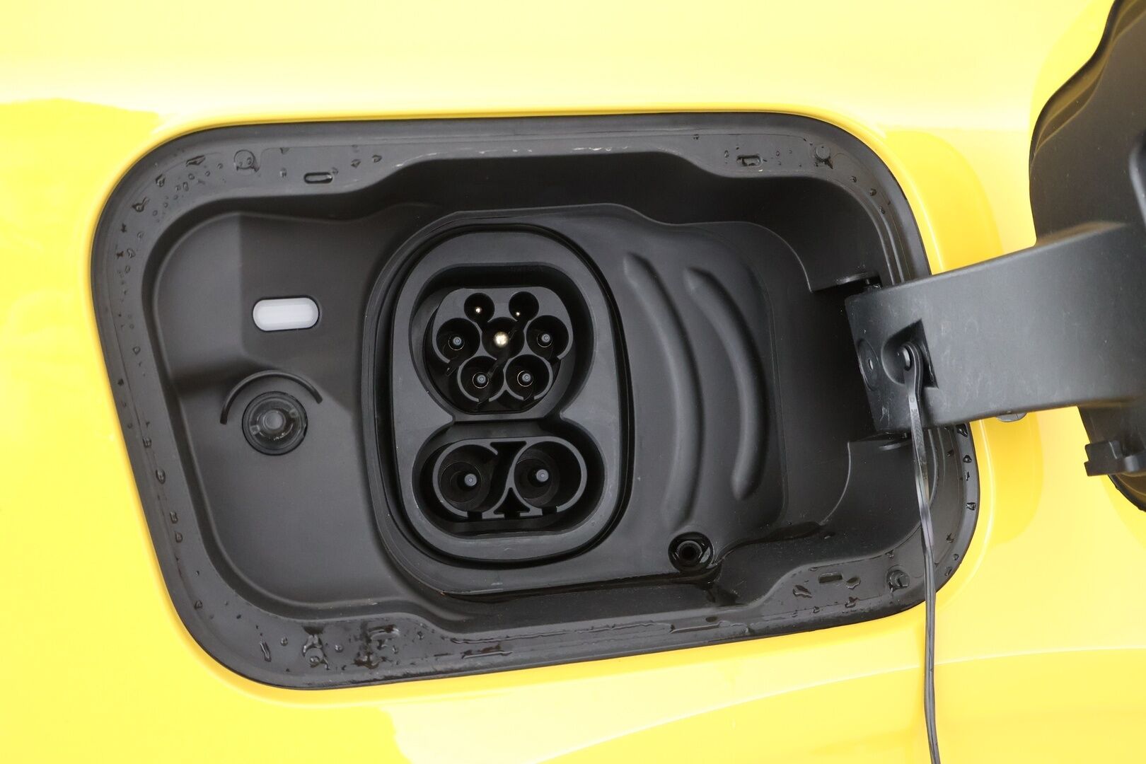 FORD CAPRI 2025 RWD Extended Range 77kWh 286hv * Lämpöpumppu / Adapt.Vakkari / Hieronta / Muistipenkki / Peruutuskamera / KeyLess - Vaihtoehto uudelle / ALV / Juuri tullut Tampereelle!