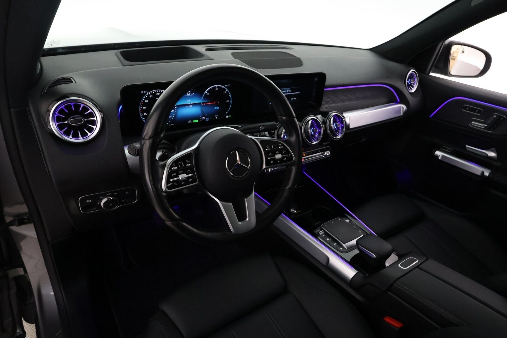 MERCEDES-BENZ EQB 2022 350 4MATIC 7-Paik **Panorama / Widescreen / HUD / Distronic+ / LED-High Performance / 360° / Sporttinahat Muistilla** - 3,99 % KORKOTARJOUS TÄHÄN AUTOON - Akku kuntotarkastettu / Kahdet Renkaat