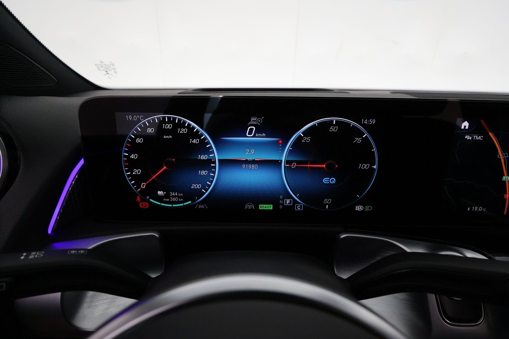 MERCEDES-BENZ EQB 2022 350 4MATIC 7-Paik **Panorama / Widescreen / HUD / Distronic+ / LED-High Performance / 360° / Sporttinahat Muistilla** - 3,99 % KORKOTARJOUS TÄHÄN AUTOON - Akku kuntotarkastettu / Kahdet Renkaat