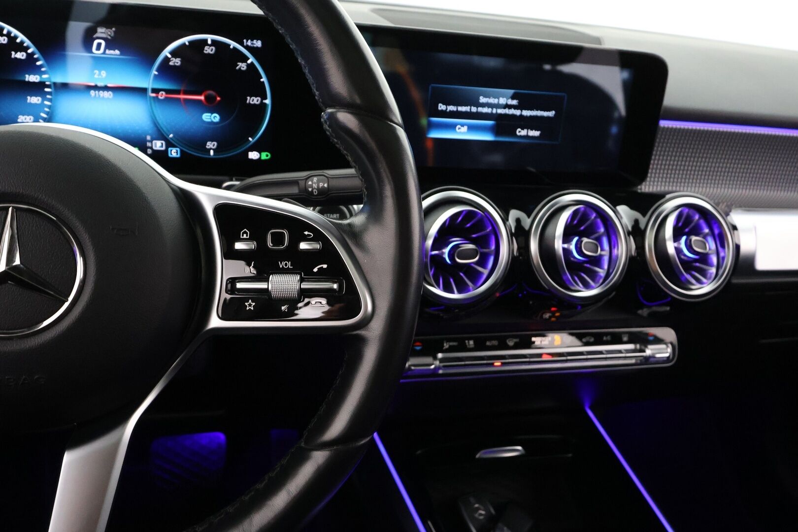 MERCEDES-BENZ EQB 2022 350 4MATIC 7-Paik **Panorama / Widescreen / HUD / Distronic+ / LED-High Performance / 360° / Sporttinahat Muistilla** - 3,99 % KORKOTARJOUS TÄHÄN AUTOON - Akku kuntotarkastettu / Kahdet Renkaat