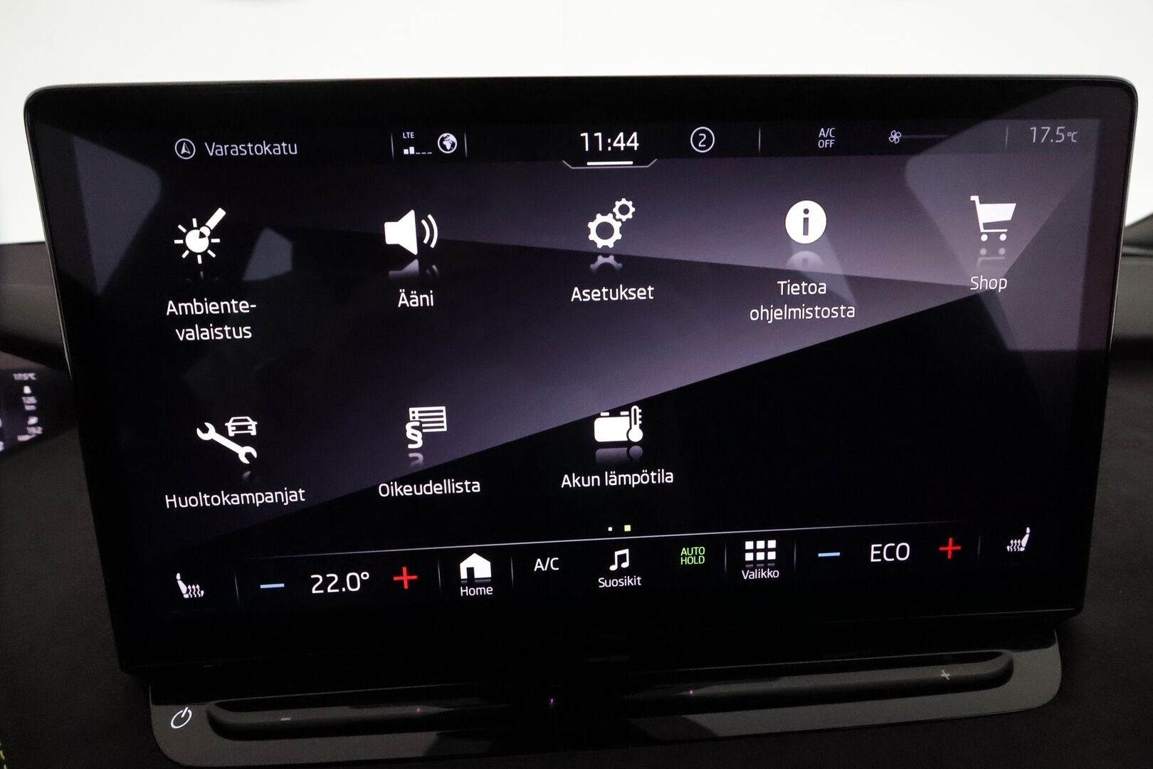 SKODA ENYAQ 2023 iV Coupe RS 220kW **Matrix LED / Canton / Adapt.vakkari / HUD / Muistipenkit / P.kamera / Lasikatto / Sporttipenkit / Nahka-Alcantara** - 3,99 % KORKOTARJOUS TÄHÄN AUTOON - Kahdet renkaat aluvanteilla / Merkkihuollettu / Lämpöpumppu