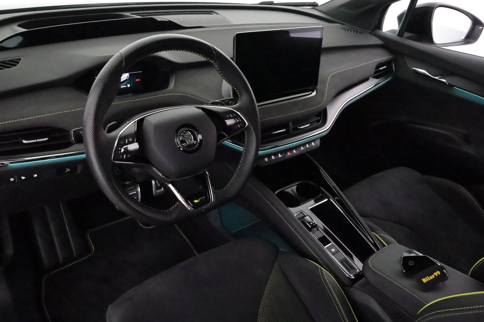 SKODA ENYAQ 2023 iV Coupe RS 220kW **Matrix LED / Canton / Adapt.vakkari / HUD / Muistipenkit / P.kamera / Lasikatto / Sporttipenkit / Nahka-Alcantara** - 3,99 % KORKOTARJOUS TÄHÄN AUTOON - Kahdet renkaat aluvanteilla / Merkkihuollettu / Lämpöpumppu