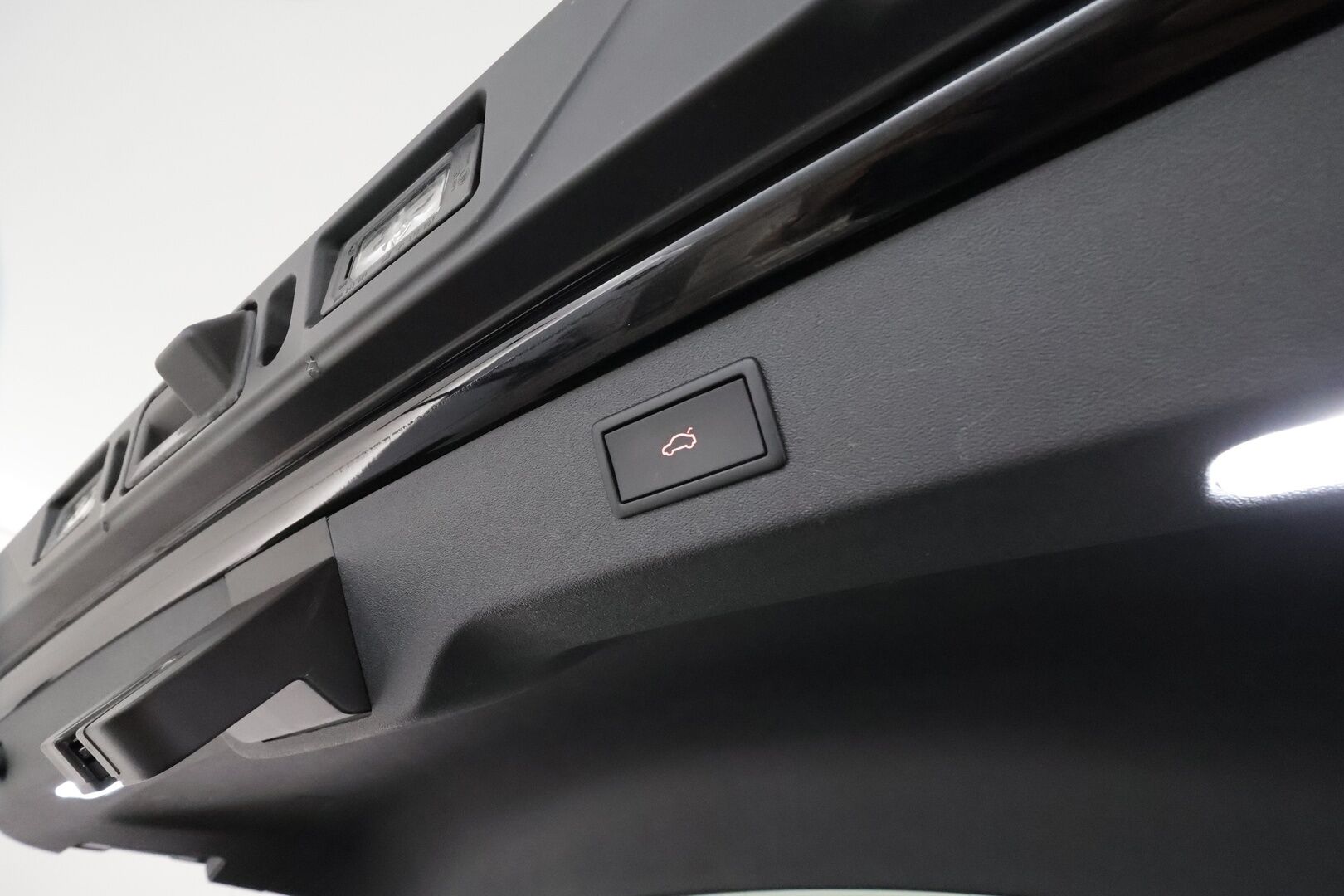 SKODA ENYAQ 2023 iV Coupe RS 220kW **Matrix LED / Canton / Adapt.vakkari / HUD / Muistipenkit / P.kamera / Lasikatto / Sporttipenkit / Nahka-Alcantara** - 3,99 % KORKOTARJOUS TÄHÄN AUTOON - Kahdet renkaat aluvanteilla / Merkkihuollettu / Lämpöpumppu