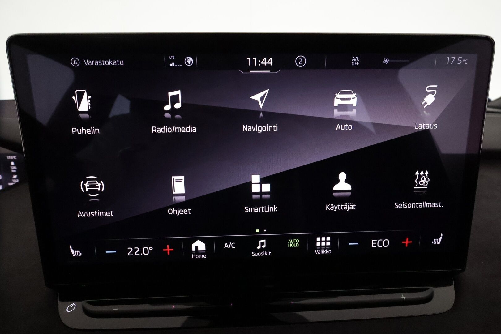 SKODA ENYAQ 2023 iV Coupe RS 220kW **Matrix LED / Canton / Adapt.vakkari / HUD / Muistipenkit / P.kamera / Lasikatto / Sporttipenkit / Nahka-Alcantara** - 3,99 % KORKOTARJOUS TÄHÄN AUTOON - Kahdet renkaat aluvanteilla / Merkkihuollettu / Lämpöpumppu