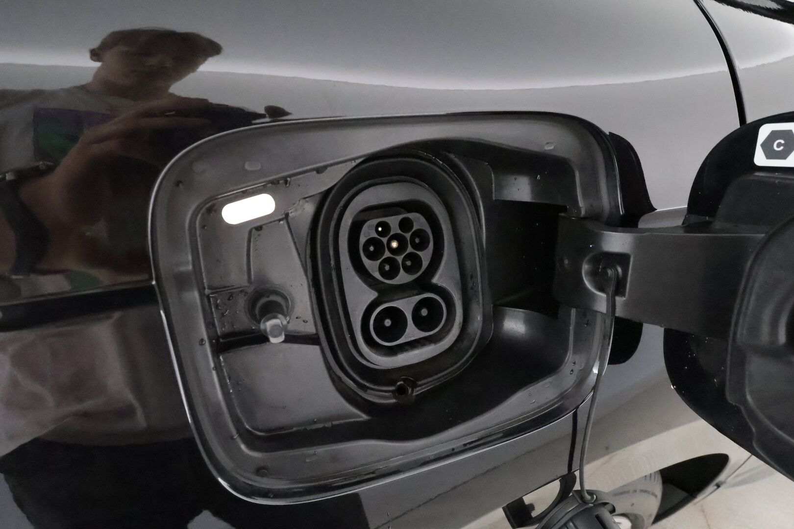SKODA ENYAQ 2023 iV Coupe RS 220kW **Matrix LED / Canton / Adapt.vakkari / HUD / Muistipenkit / P.kamera / Lasikatto / Sporttipenkit / Nahka-Alcantara** - 3,99 % KORKOTARJOUS TÄHÄN AUTOON - Kahdet renkaat aluvanteilla / Merkkihuollettu / Lämpöpumppu