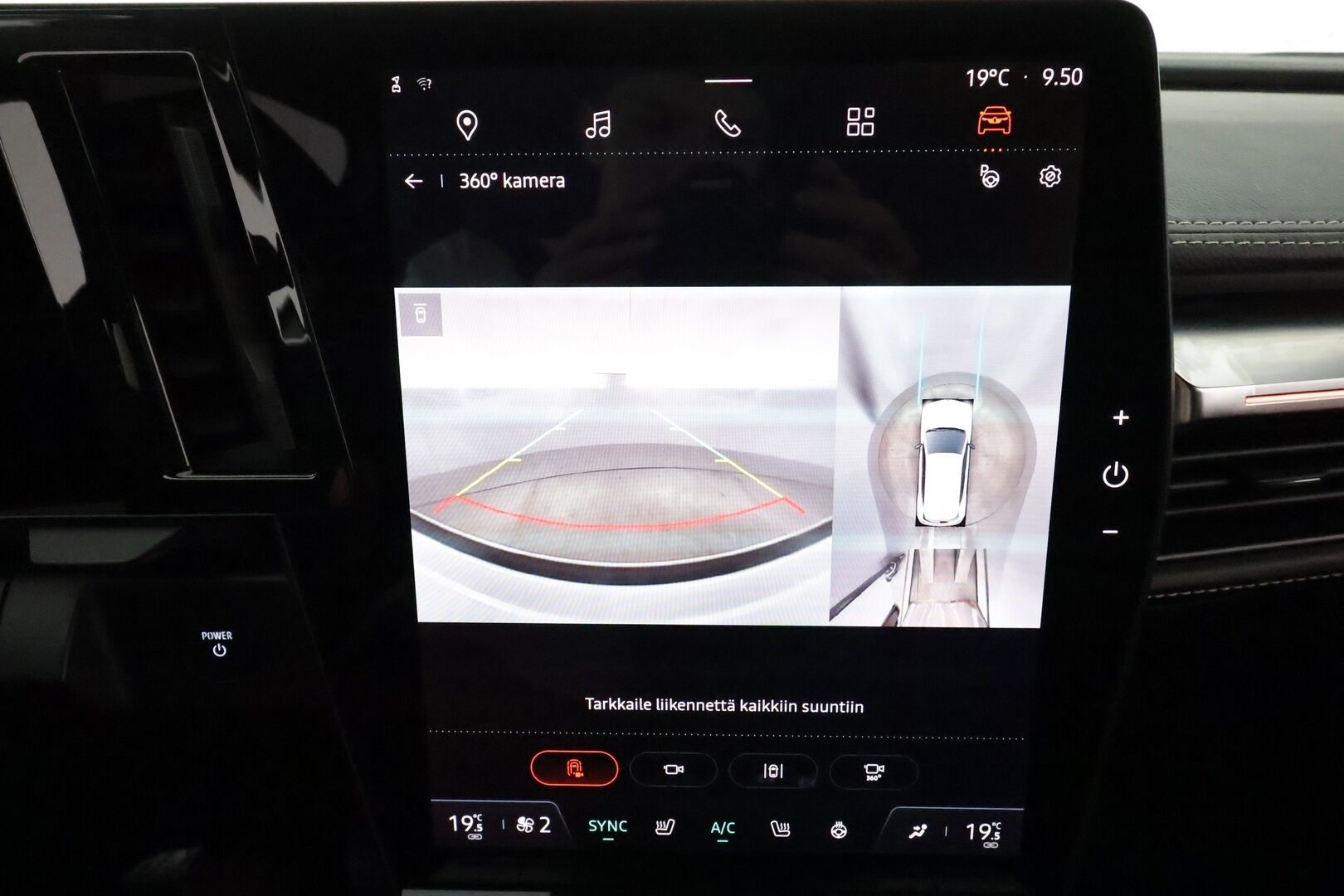 RENAULT MEGANE 2023 E-Tech electric 60kWh 220hv Iconic **Lämpöpumppu / H&K / Hierovat penkit / 360 Kamera / Adapt. vakkari / Apple&Android** - 3,99 % KORKOTARJOUS TÄHÄN AUTOON - 