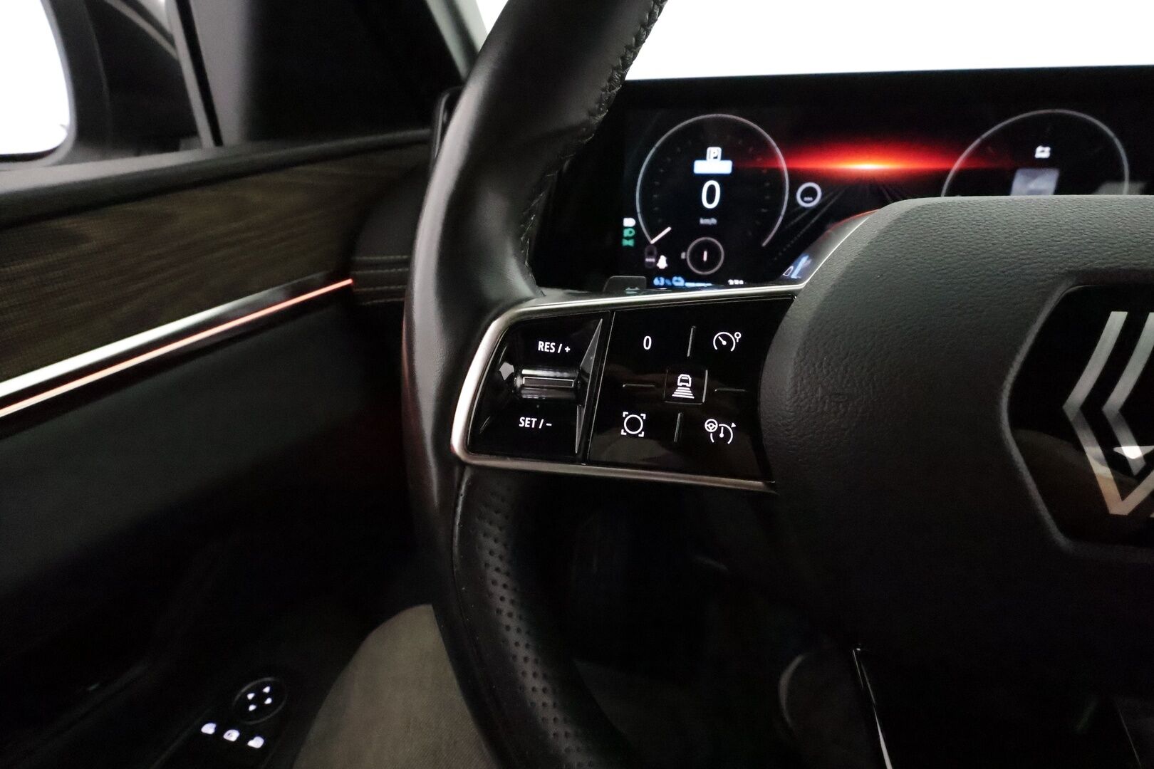 RENAULT MEGANE 2023 E-Tech electric 60kWh 220hv Iconic **Lämpöpumppu / H&K / Hierovat penkit / 360 Kamera / Adapt. vakkari / Apple&Android** - 3,99 % KORKOTARJOUS TÄHÄN AUTOON - 