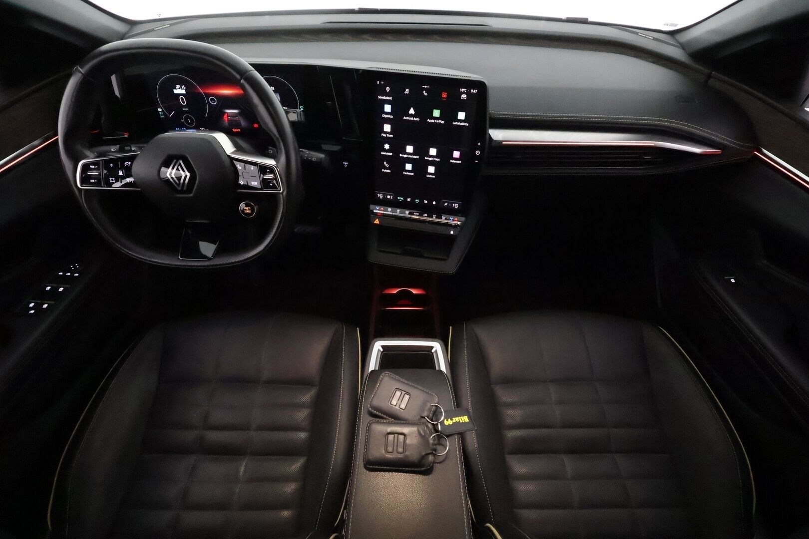 RENAULT MEGANE 2023 E-Tech electric 60kWh 220hv Iconic **Lämpöpumppu / H&K / Hierovat penkit / 360 Kamera / Adapt. vakkari / Apple&Android** - 3,99 % KORKOTARJOUS TÄHÄN AUTOON - 