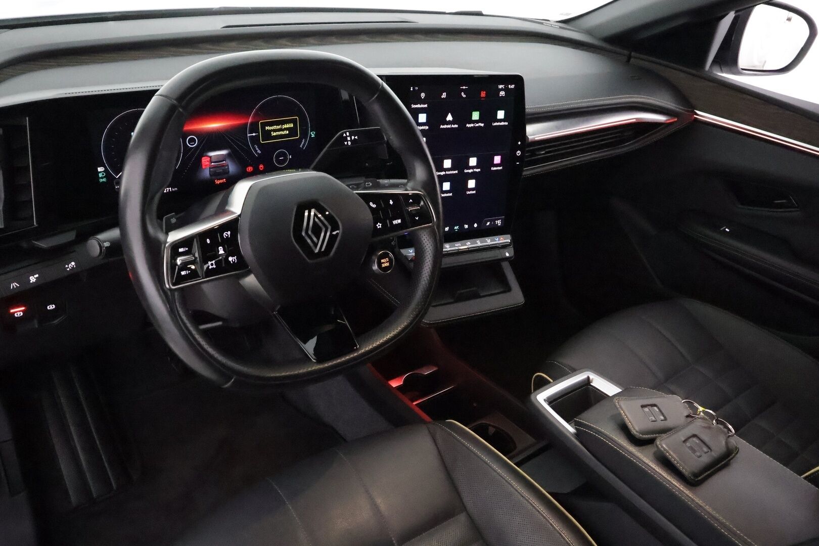 RENAULT MEGANE 2023 E-Tech electric 60kWh 220hv Iconic **Lämpöpumppu / H&K / Hierovat penkit / 360 Kamera / Adapt. vakkari / Apple&Android** - 3,99 % KORKOTARJOUS TÄHÄN AUTOON - 