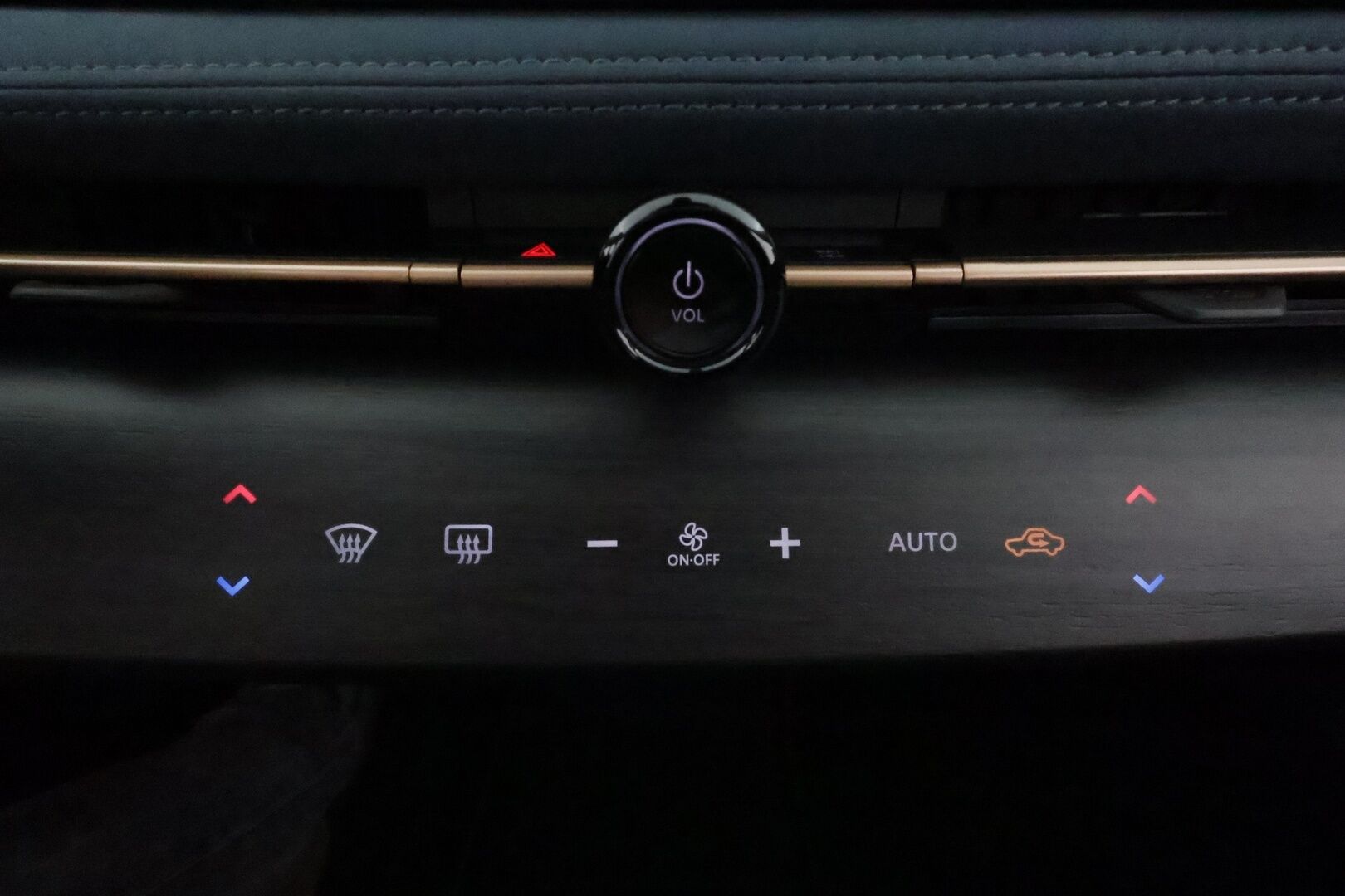 NISSAN ARIYA 2023 Evolve Pack 87kWh e-4ORCE **Lämpöpumppu / Bose / Panorama / Adapt.vakkari / 360 Kamera / Apple&Android** - 3,99 % KORKOTARJOUS TÄHÄN AUTOON - 