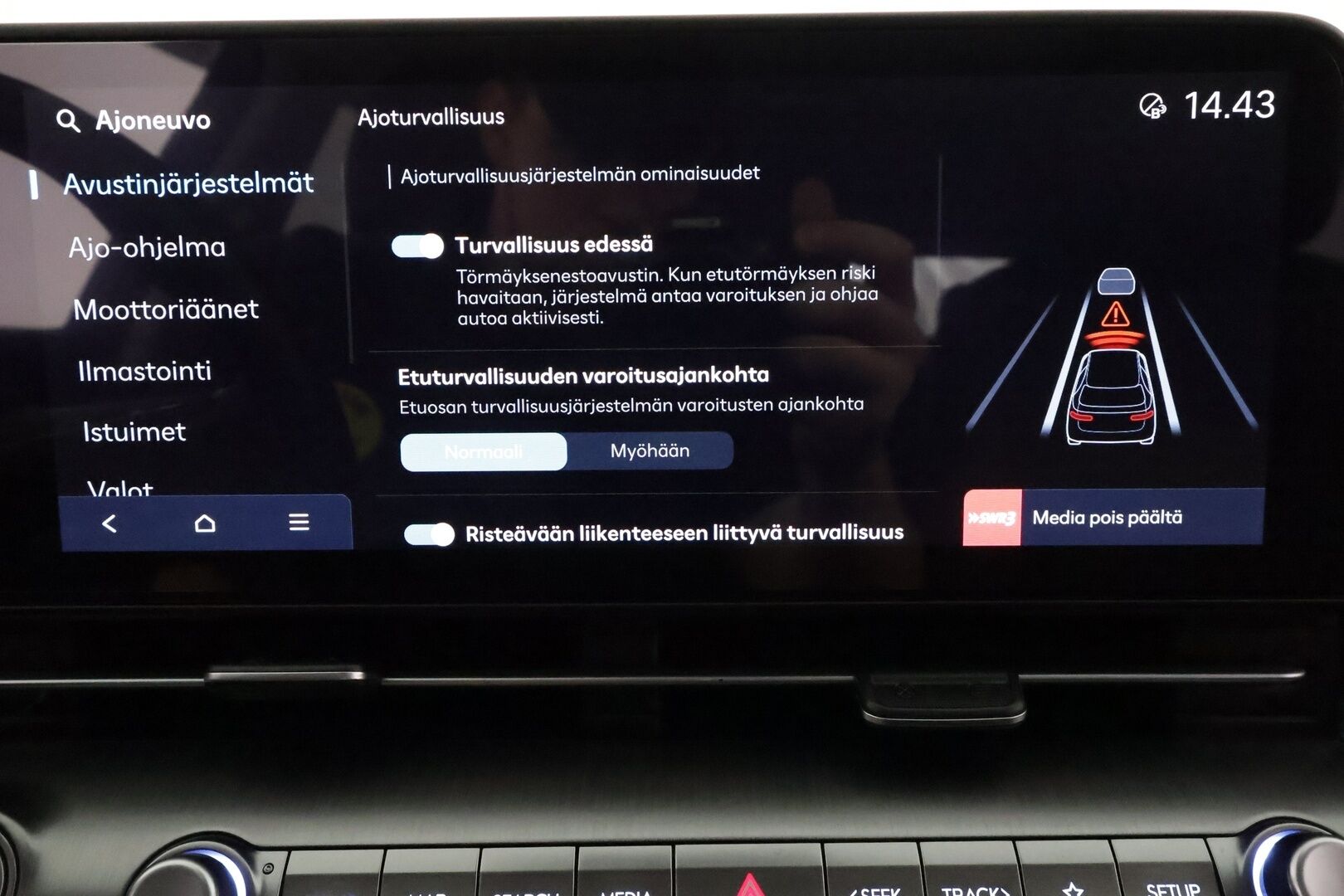 HYUNDAI KONA 2024 65 kWh 217 hv Premium **Adapt.vakkari / HUD / Bose / Lämpöpumppu / Sähköpenkit ilmasotinnilla / LED / Lasikattoluukku** - 3,99 % KORKOTARJOUS TÄHÄN AUTOON - Akku kuntotarkastettu! / Muistipenkki / 360.kamera / Digimittaristo / Nahat / KeylessGo