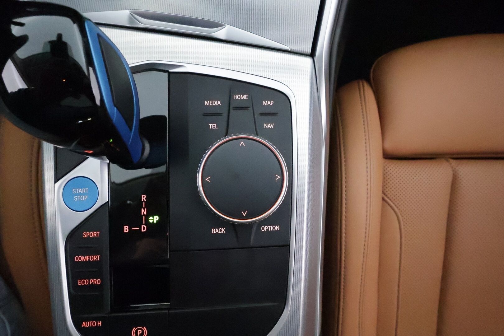 BMW I4 2022 eDrive40 Gran Coupe **WIdescreen / HUD / Adapt.Vakkari / HiFi / LED-valot / P.kamera / Sporttipenkki Muistilla** - 3,99 % KORKOTARJOUS TÄHÄN AUTOON - Akku kuntotarkastettu! / Merkkihuollettu / HYVILLÄ VARUSTEILLA!