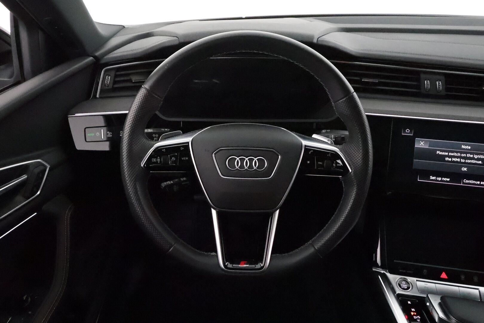 AUDI E-TRON 2022 Sportback Advanced 50 quattro **Panorama / HUD / B&O / Adapt.Vakkari / Matrix-LED / 360° / Sporttipenkki Muistilla** - 3,99 % KORKOTARJOUS TÄHÄN AUTOON - 2x Latauskaapelit / HUIPPU VARUSTEET!