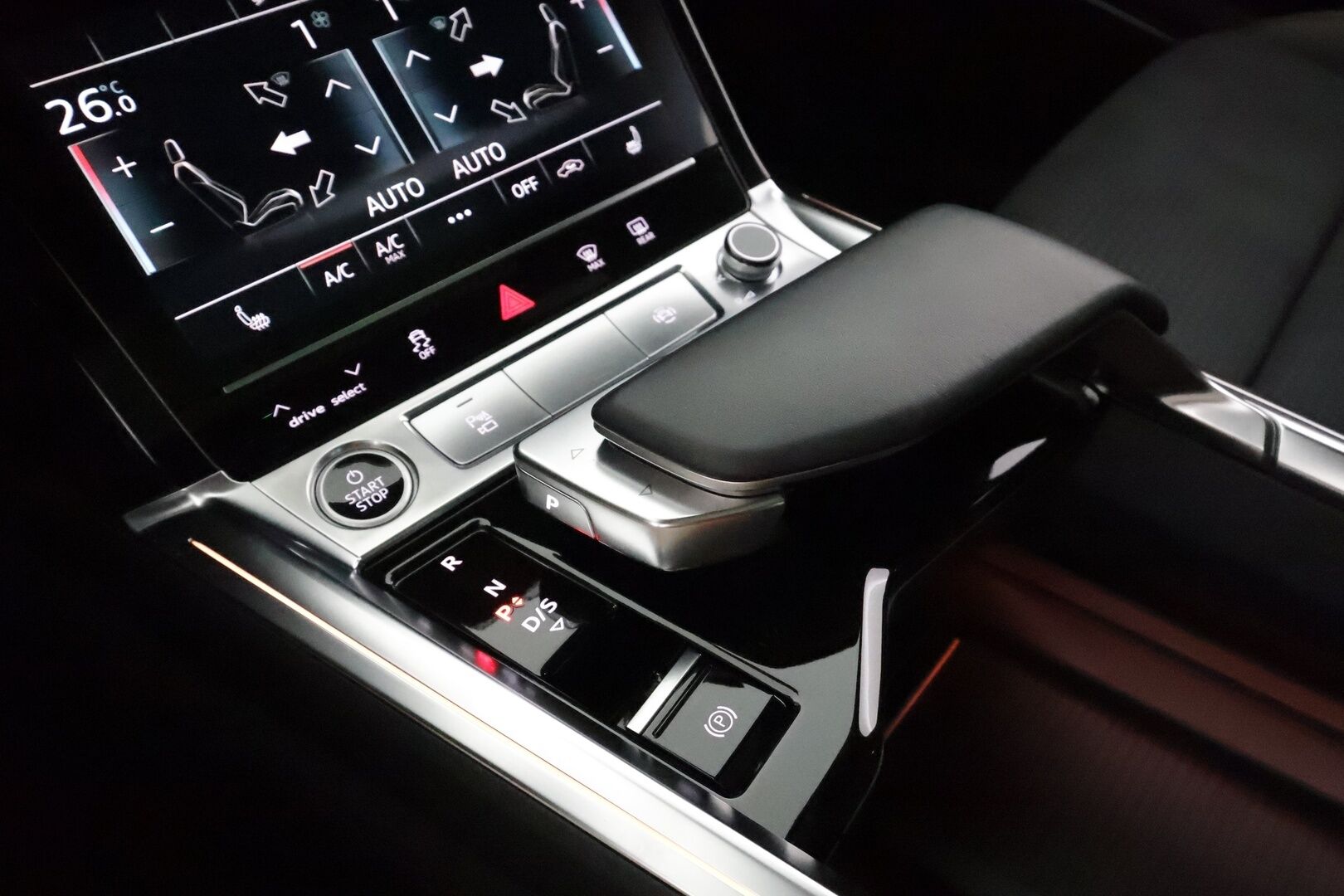 AUDI E-TRON 2022 Sportback Advanced 50 quattro **Panorama / HUD / B&O / Adapt.Vakkari / Matrix-LED / 360° / Sporttipenkki Muistilla** - 3,99 % KORKOTARJOUS TÄHÄN AUTOON - 2x Latauskaapelit / HUIPPU VARUSTEET!
