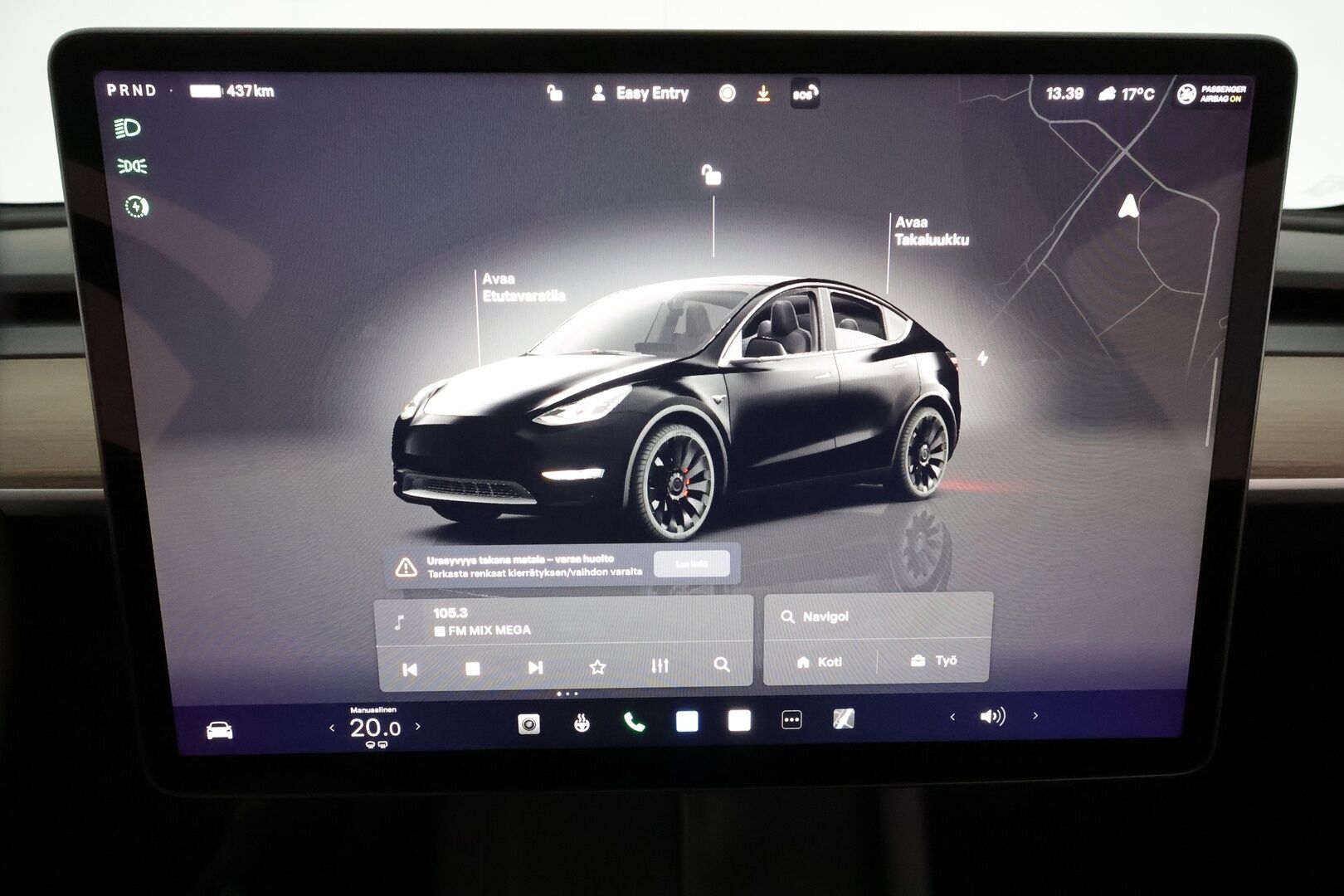 TESLA MODEL Y 2023 Performance **Lasikatto / Lämpöpumppu / Adapt.Vakkari / Matrix-LED / Muistipenkki / P.Kamera / Koukku / Navi / Keyless** - 3,99 % KORKOTARJOUS TÄHÄN AUTOON - Kahdet Renkaat