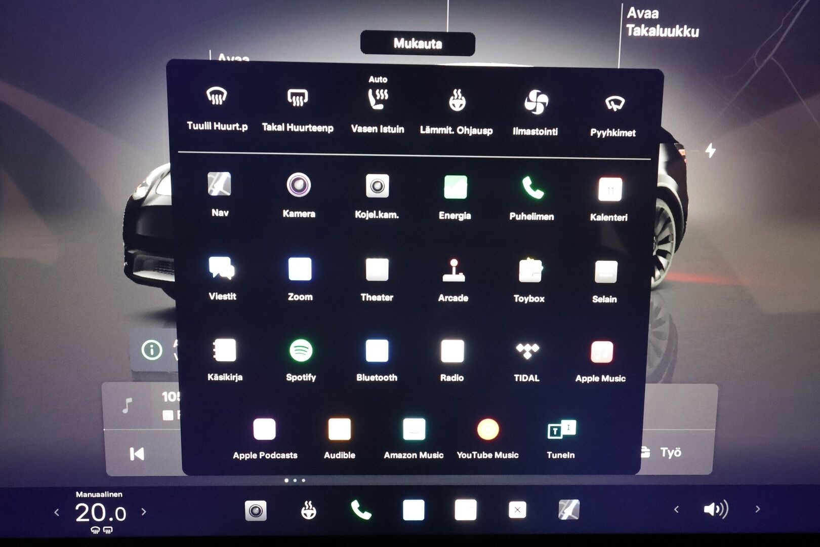 TESLA MODEL Y 2023 Performance **Lasikatto / Lämpöpumppu / Adapt.Vakkari / Matrix-LED / Muistipenkki / P.Kamera / Koukku / Navi / Keyless** - 3,99 % KORKOTARJOUS TÄHÄN AUTOON - Kahdet Renkaat