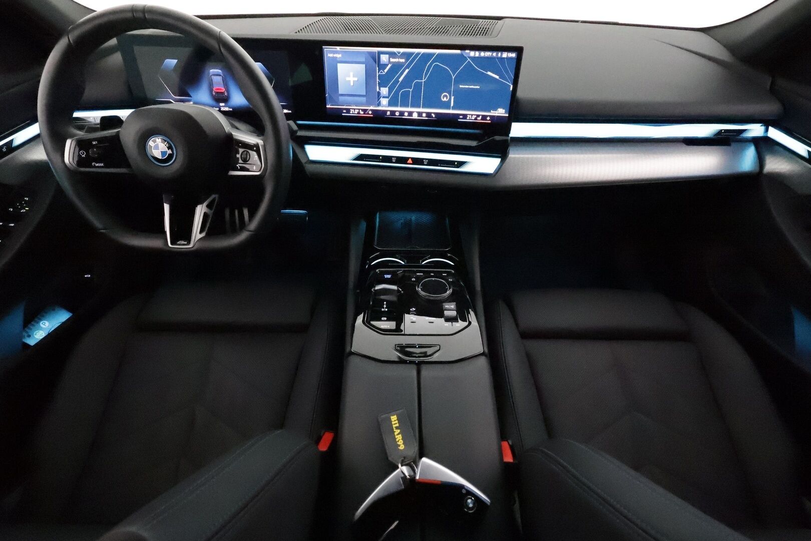 BMW I5 2024 G60 eDrive 40 M-Sport **Adapt.vakkari / Widescreen / Adapt.LED / 360° / Sporttinahat / Navi / Kaistavahti** - 2,99 % KORKOTARJOUS TÄHÄN AUTOON - Akku kuntotarkastettu / 2x Latauskaapelit / Kahdet Renkaat