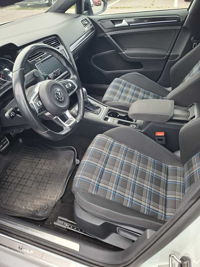 Volkswagen Golf 2016 Allstar 1,4 TSI 92 kW (125 hv) DSG-automaatti - | Kattoluukku | ACC | P.tutkat | 2x renkaat aluin | LED | BLIS | Kaistavahri | Navi | Bluetooth |