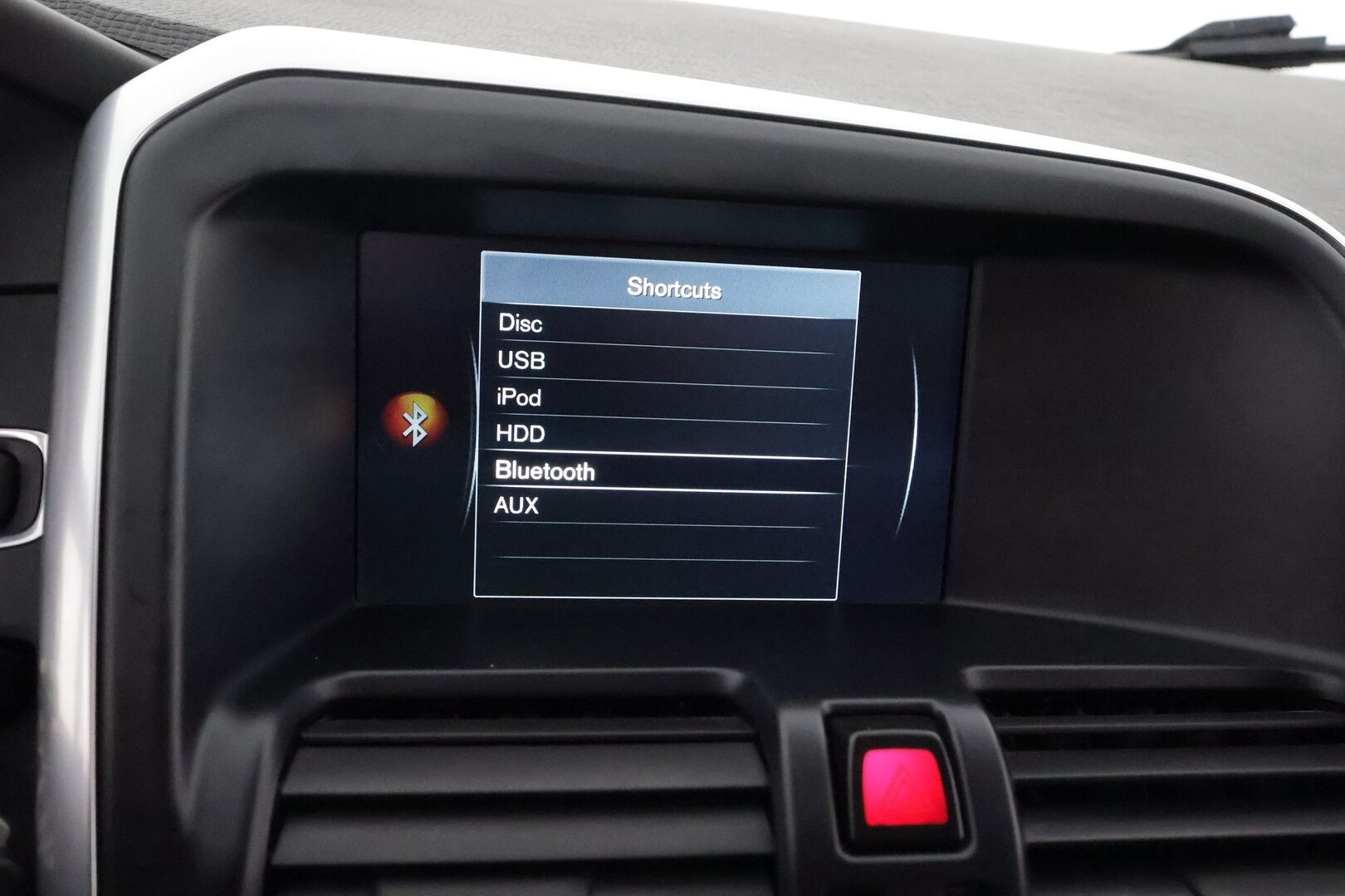 Volvo XC60 2016 D4 AWD Summum Aut. - 140kw / Webasto / Facelift / Peruutuskamera / Nahkasisusta / Vetokoukku / Digimittaristo / Muistipenkki / Xenon / Juuri saapunut Tampereelle!