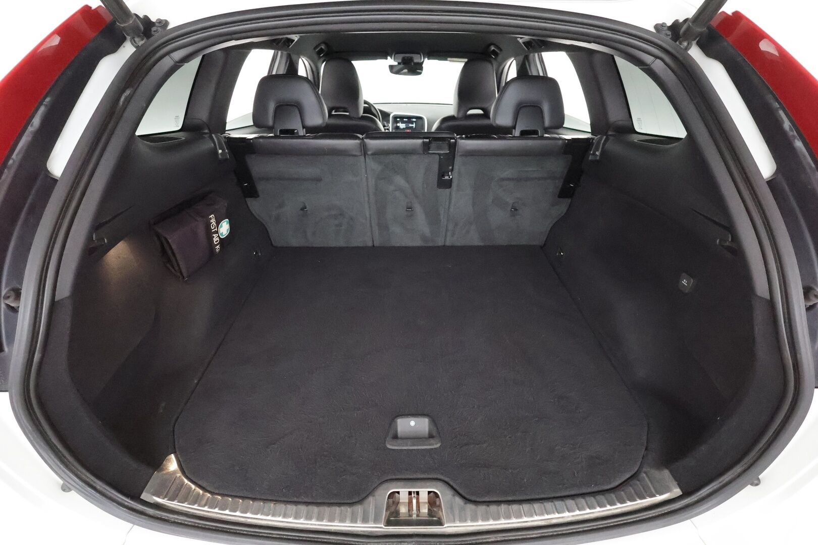 Volvo XC60 2016 D4 AWD Summum Aut. - 140kw / Webasto / Facelift / Peruutuskamera / Nahkasisusta / Vetokoukku / Digimittaristo / Muistipenkki / Xenon / Juuri saapunut Tampereelle!