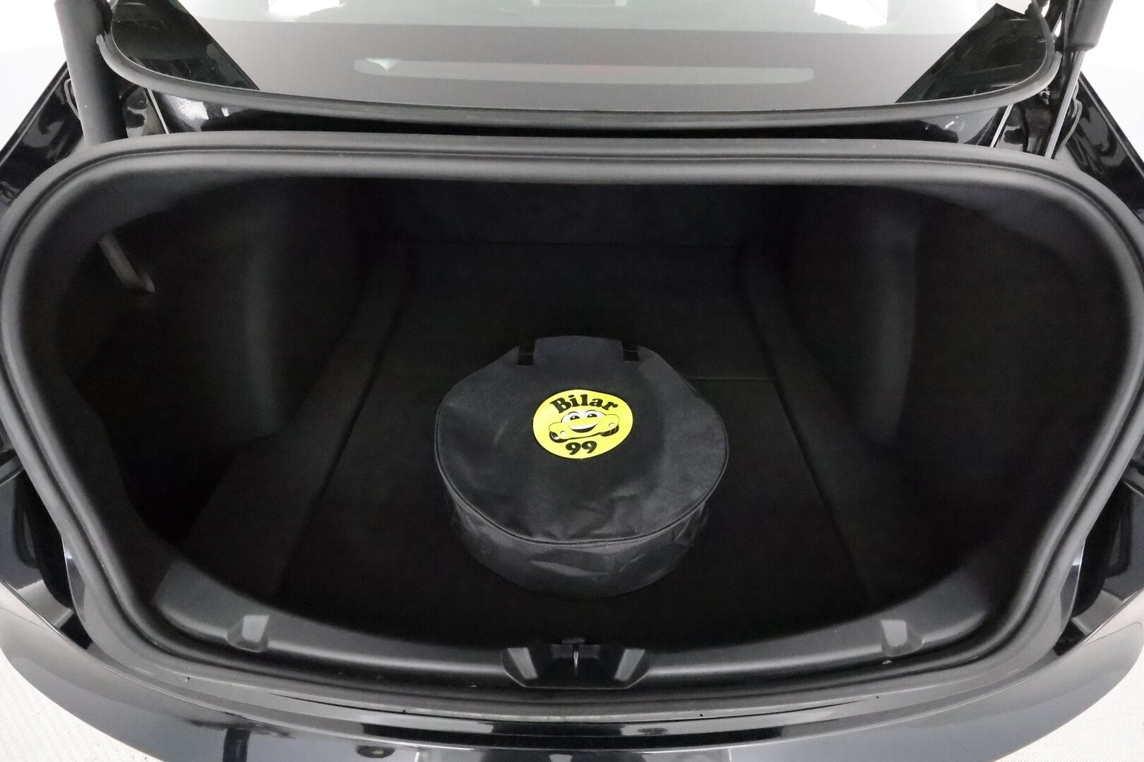 TESLA MODEL 3 2022 Performance - EAP / Lämpöpumppu / Matrix LED / AMD Ryzen / Lasikatto / Premium Audio / Peruutuskamera / Juuri tullut Espooseen! - KORKO VAIN 3,99 %