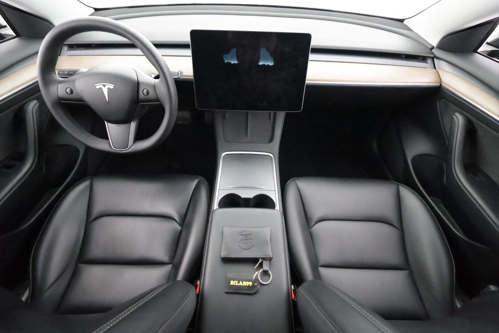 Tesla Model 3 2023 Standard Range Plus - | ILP | Koukku | ACC | Lasikatto | Matrix-LED | P.Kamera | Muistipenkki | Premium Speakers | Navi | Kaistavahti | Keyless |