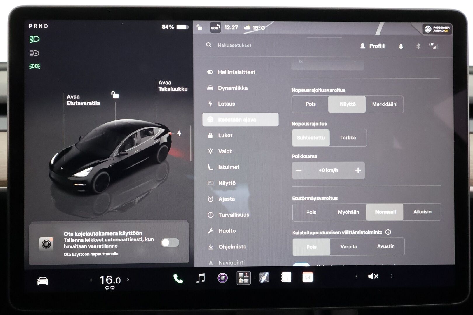 Tesla Model 3 2023 Standard Range Plus - | ILP | Koukku | ACC | Lasikatto | Matrix-LED | P.Kamera | Muistipenkki | Premium Speakers | Navi | Kaistavahti | Keyless |