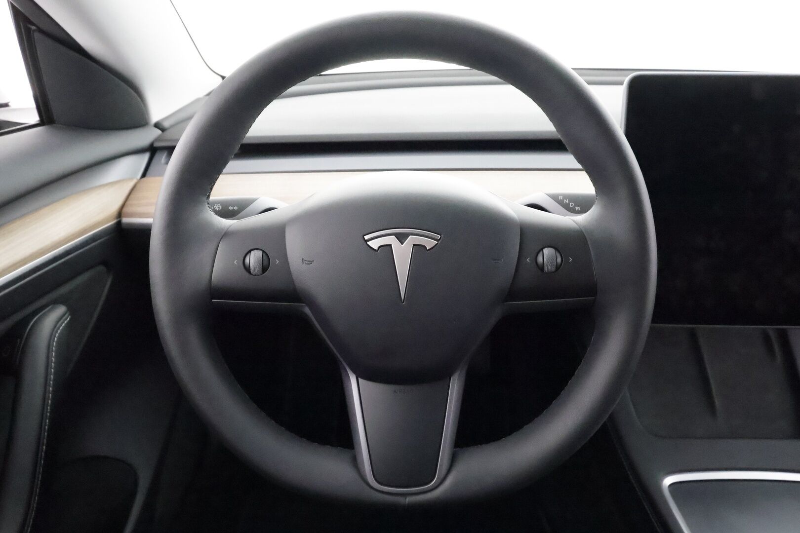 Tesla Model 3 2023 Standard Range Plus - | ILP | Koukku | ACC | Lasikatto | Matrix-LED | P.Kamera | Muistipenkki | Premium Speakers | Navi | Kaistavahti | Keyless |
