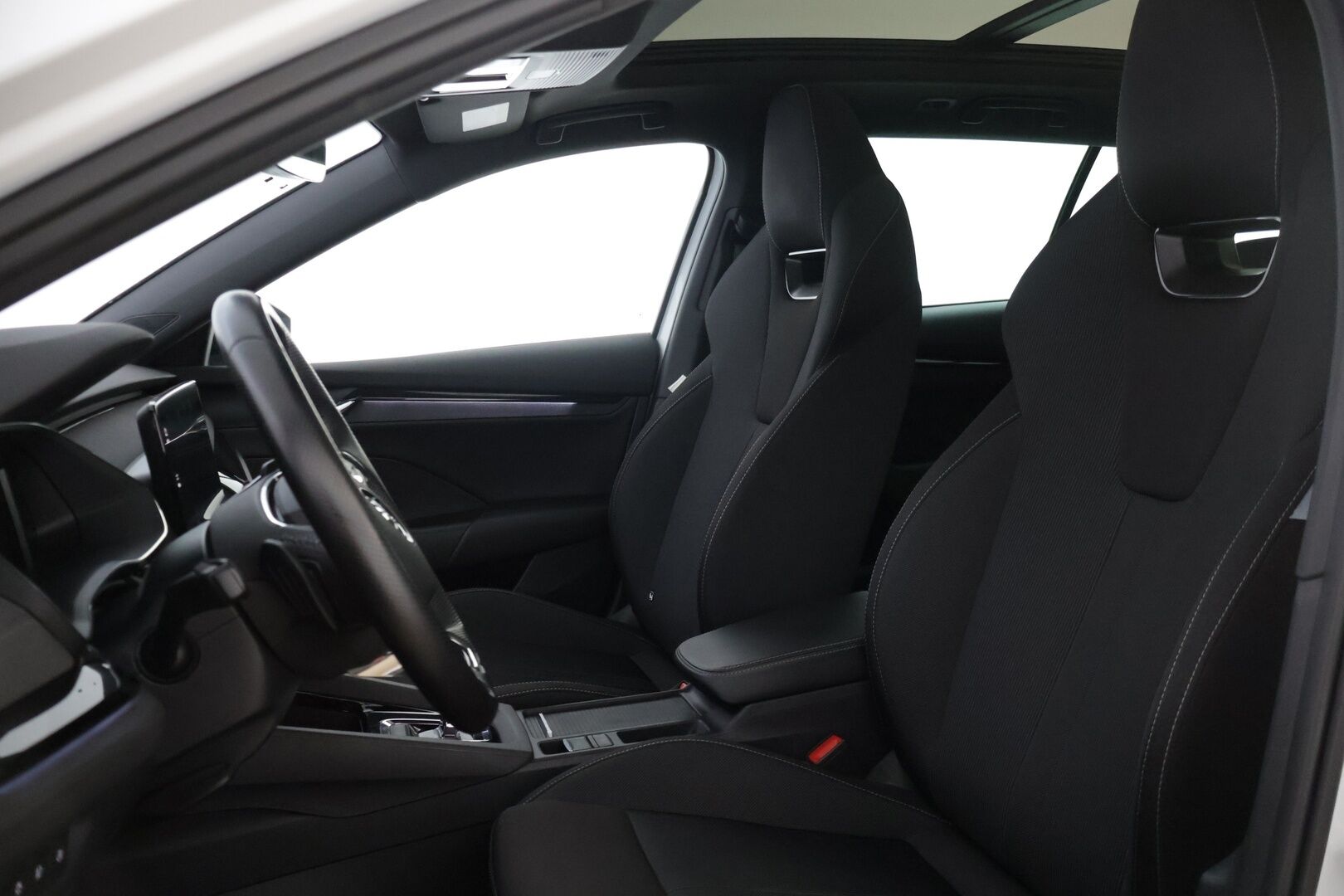 Skoda Octavia 2022 Combi 1.4 TSI PHEV SportLine iV DSG Autom. - |Panorama | Webasto | HUD | Crystal Matrix LED | Kamera | Keyless|
