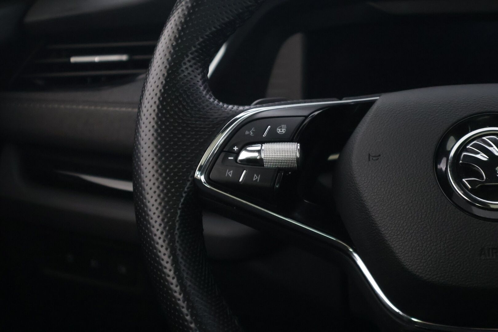Skoda Octavia 2022 Combi 1.4 TSI PHEV SportLine iV DSG Autom. - |Panorama | Webasto | HUD | Crystal Matrix LED | Kamera | Keyless|